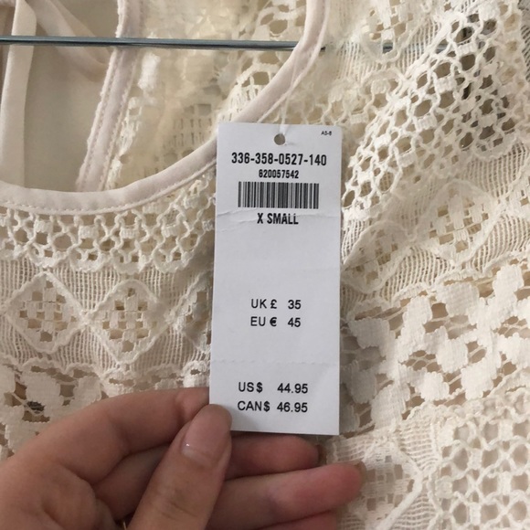 lace blouse🤍 - Picture 2 of 4